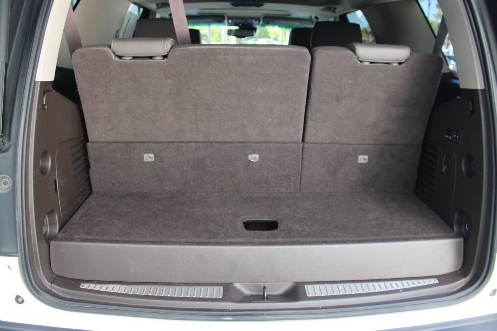 Used 2016 GMC Yukon Denali w/ Enhanced Security Package image 34