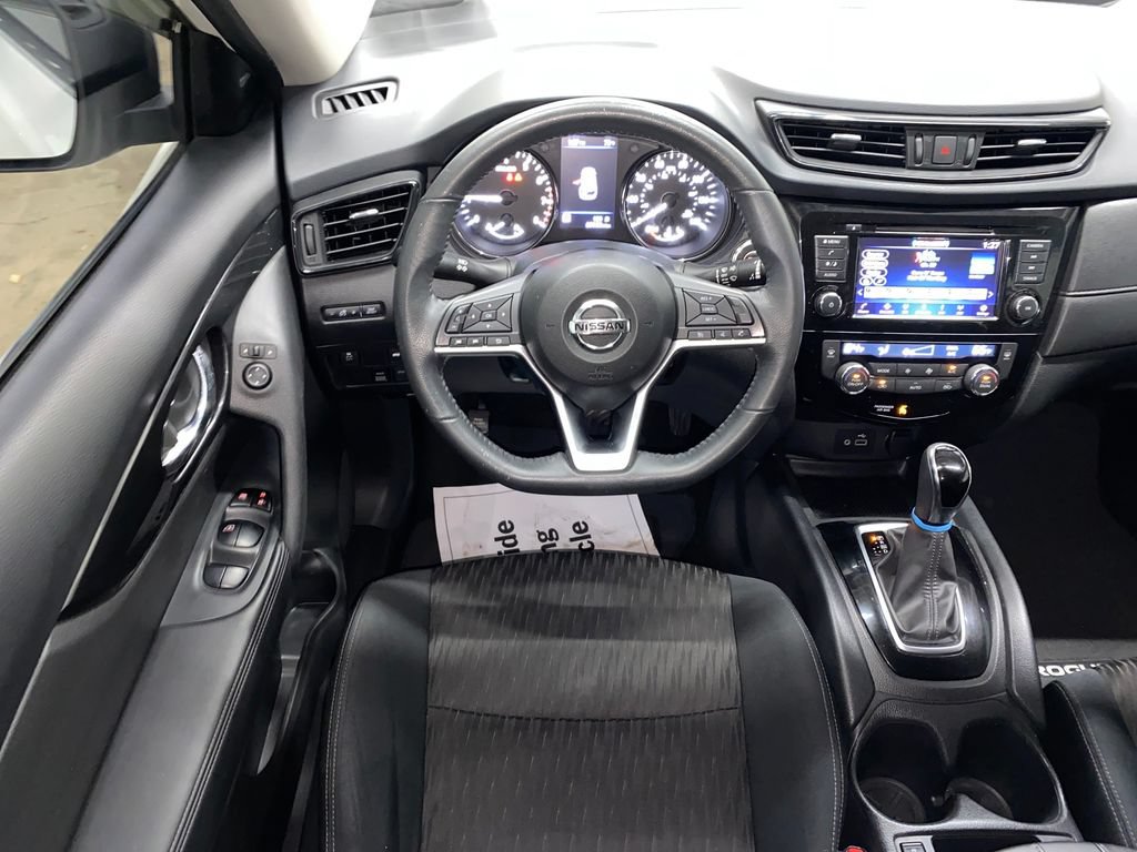 Used 2018 Nissan Rogue SV AWD/4WD image 21