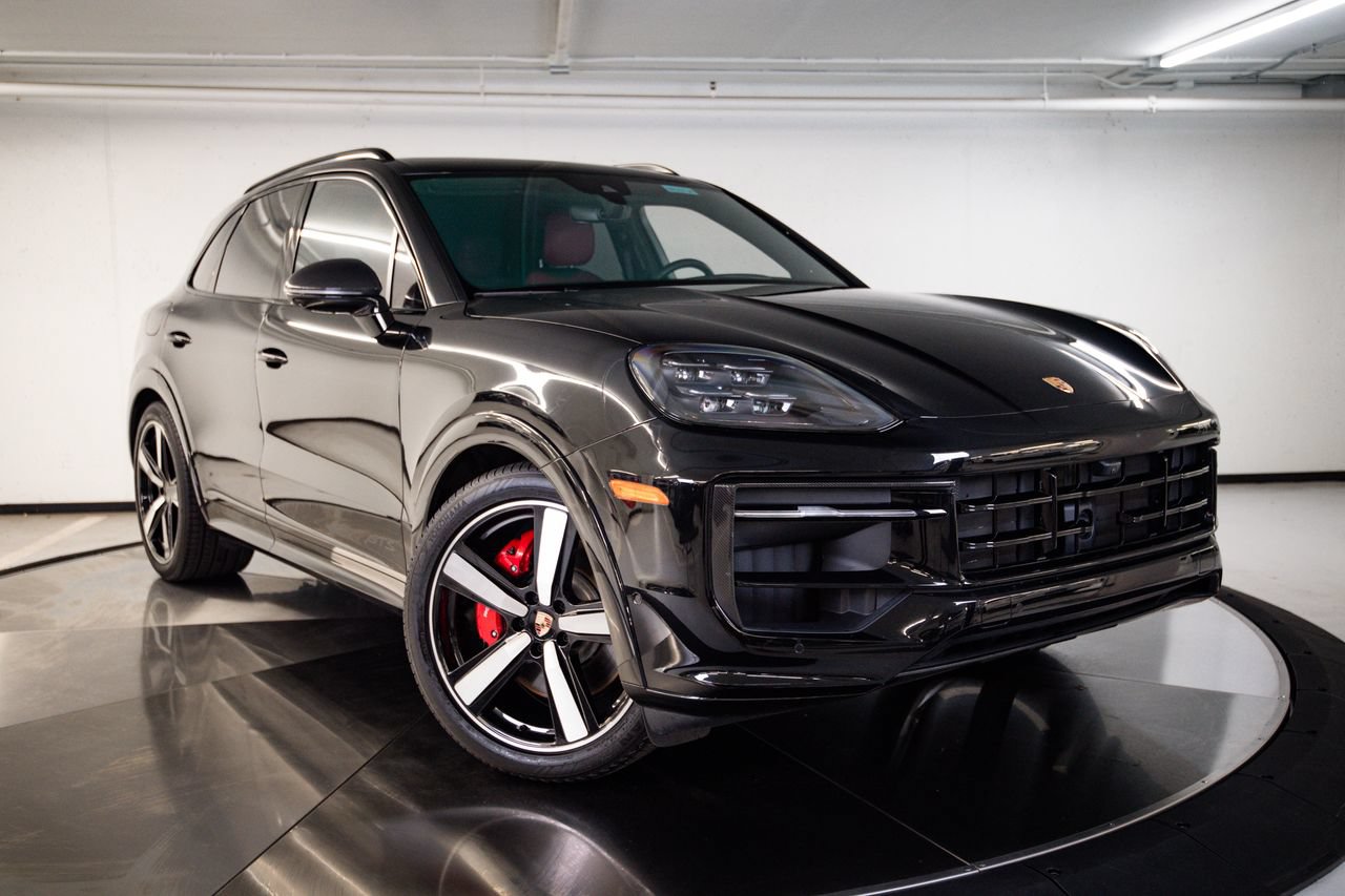 Certified 2026 Porsche Cayenne GTS AWD/4WD image 9