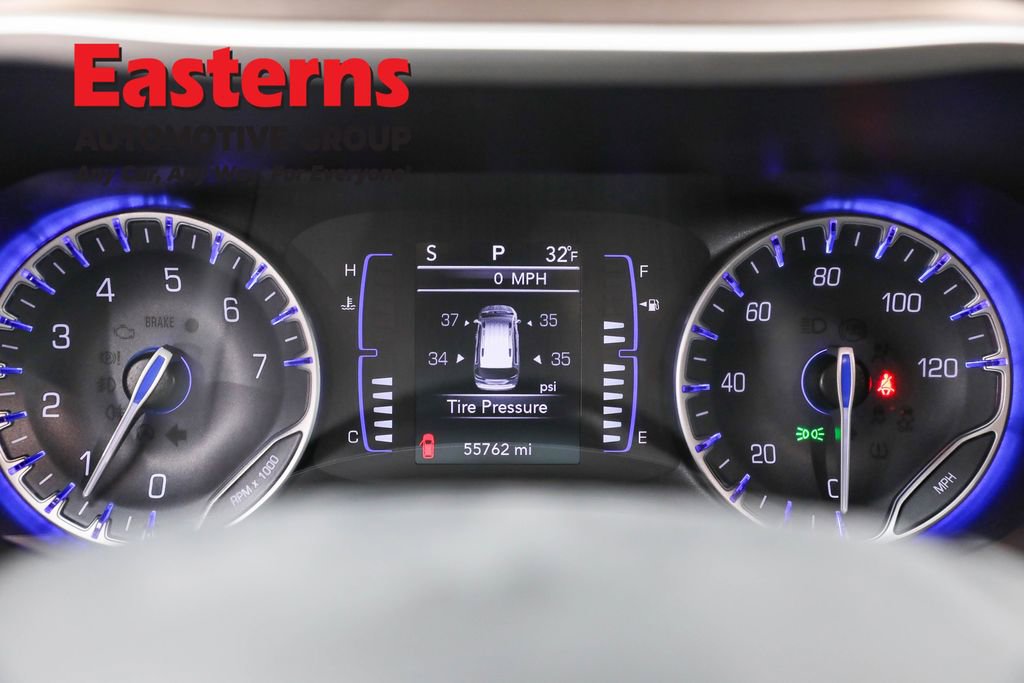 Used 2023 Chrysler Voyager LX image 18
