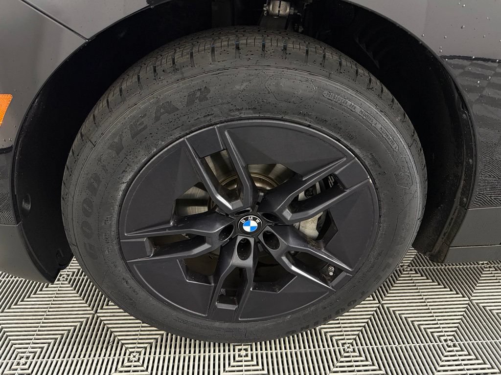 Used 2024 BMW iX xDrive50 AWD/4WD image 10