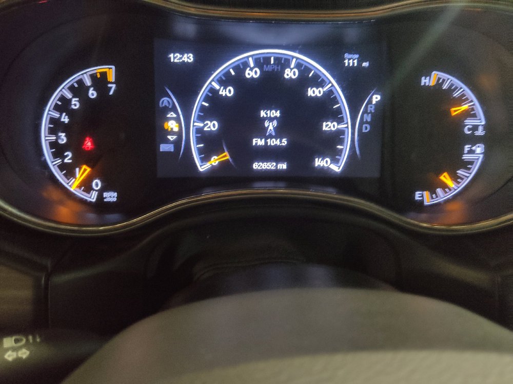 Used 2020 Jeep Grand Cherokee Laredo RWD image 23