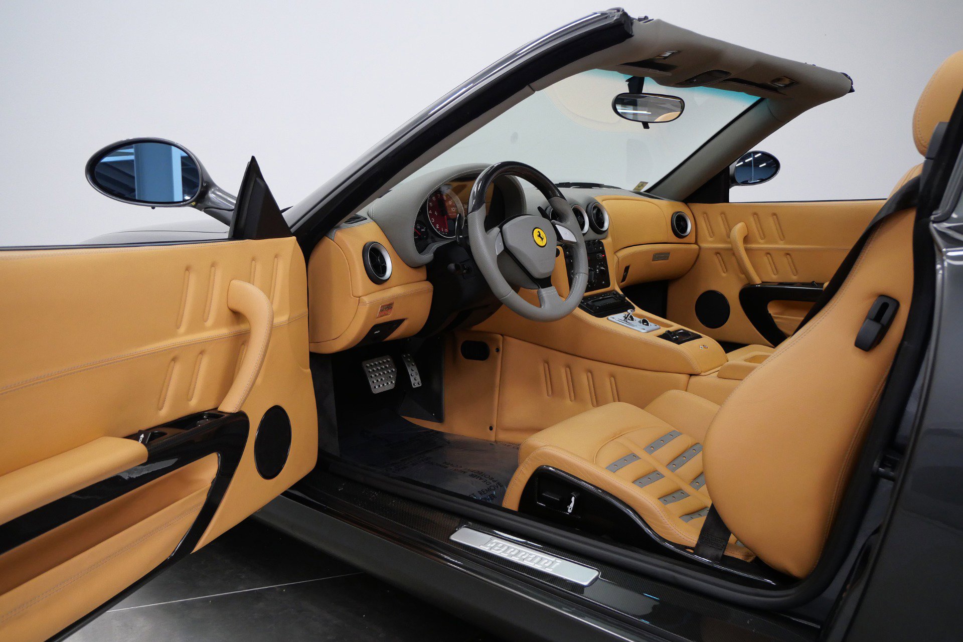 Used 2005 Ferrari 575M Maranello Superamerica RWD image 22