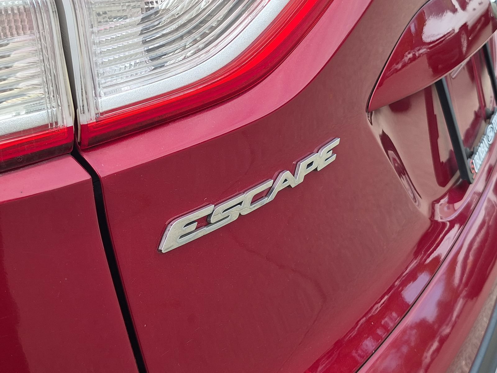 Used 2014 Ford Escape SE w/ Equipment Group 201A FWD image 14