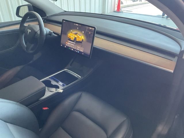 Used 2024 Tesla Model Y Performance AWD/4WD image 23