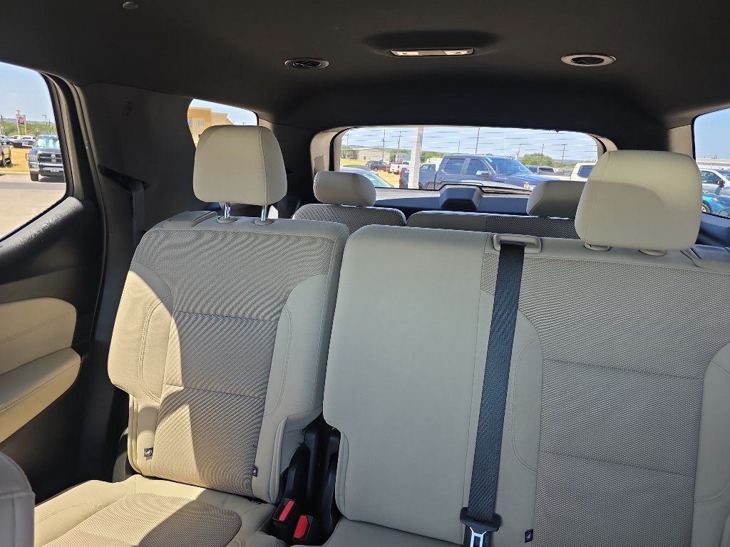 Certified 2023 Chevrolet Traverse LS w/ Safety Package FWD image 7