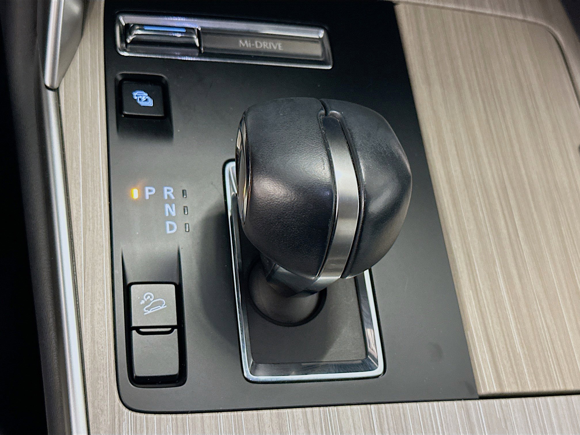 Used 2024 MAZDA CX-90 Plug-In Hybrid w/ Premium Pkg image 25