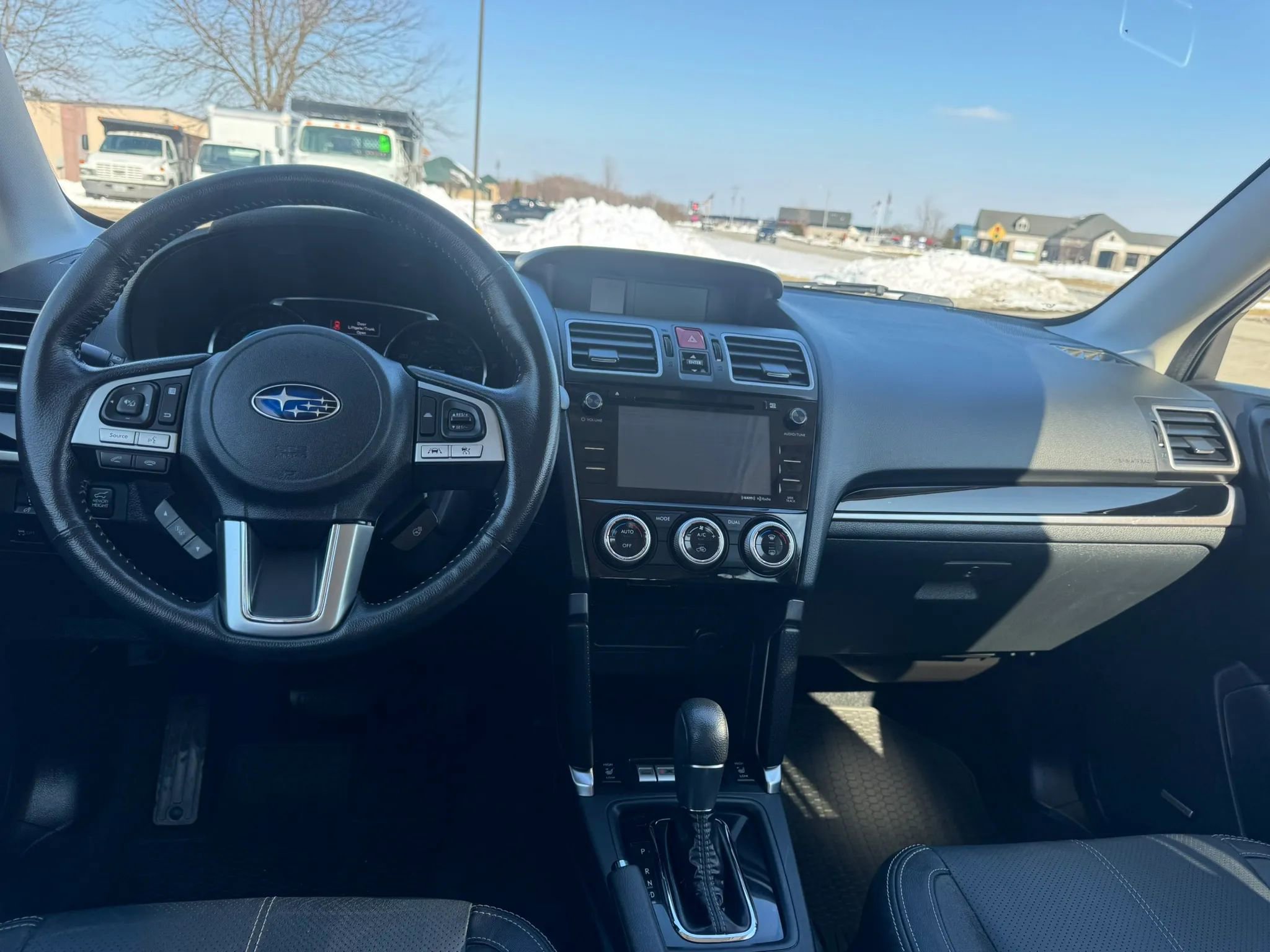 Used 2018 Subaru Forester 2.5i Touring w/ Popular Package #2 AWD/4WD image 11