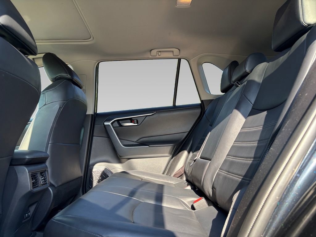 Used 2019 Toyota RAV4 XLE Premium w/ Cold Weather Package image 8