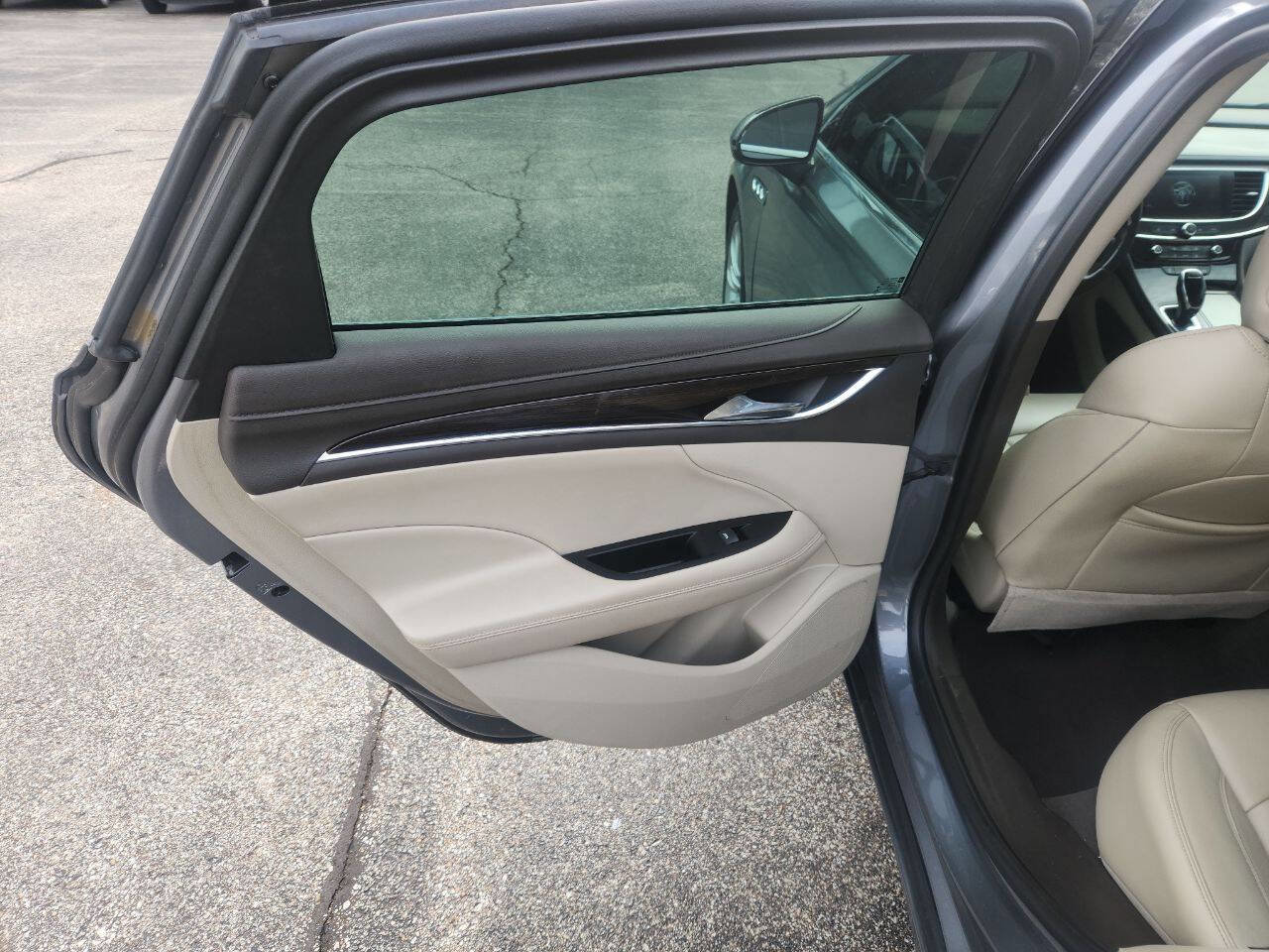 Used 2019 Buick LaCrosse Preferred FWD image 18