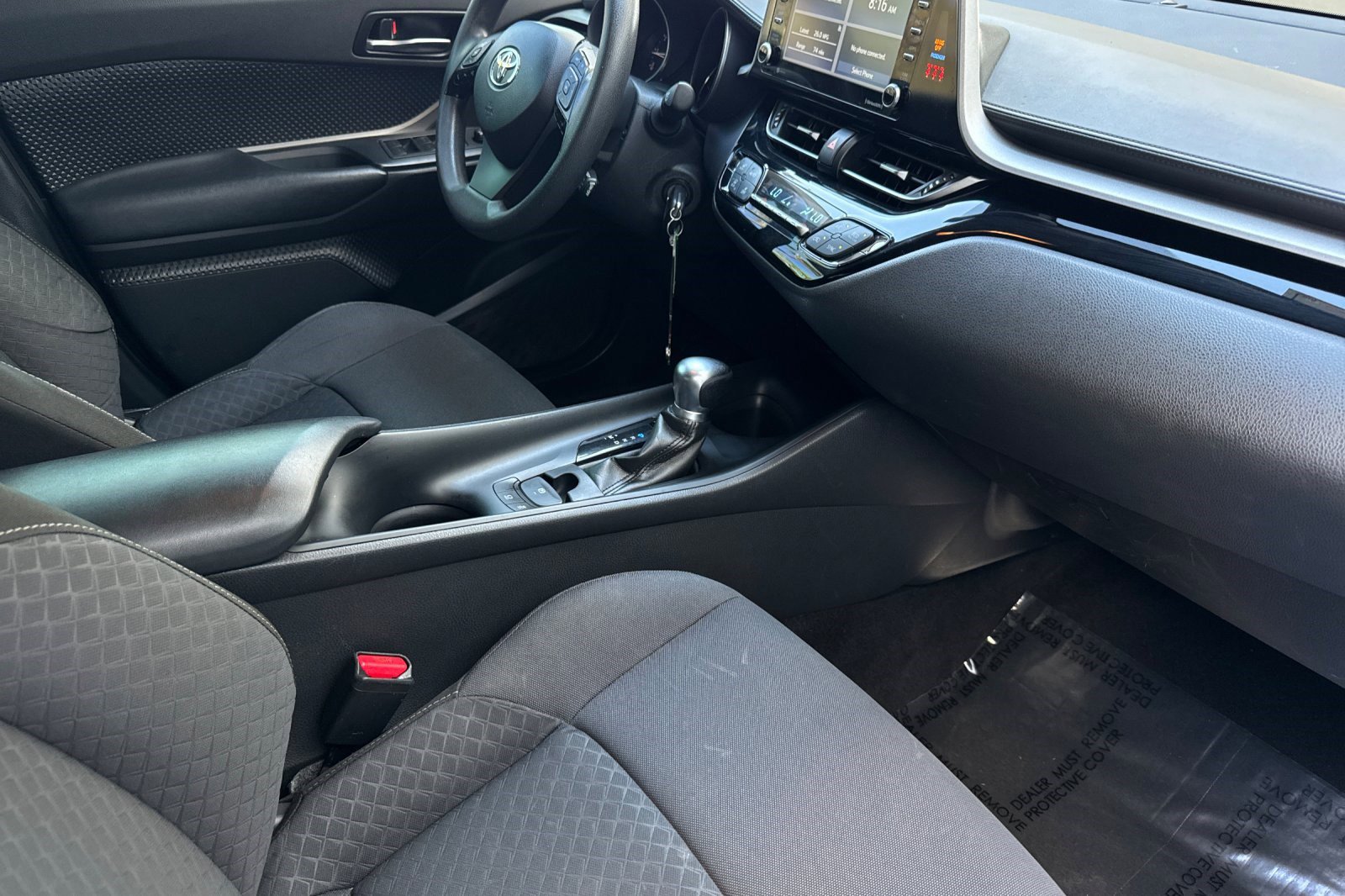 Used 2021 Toyota C-HR LE image 31