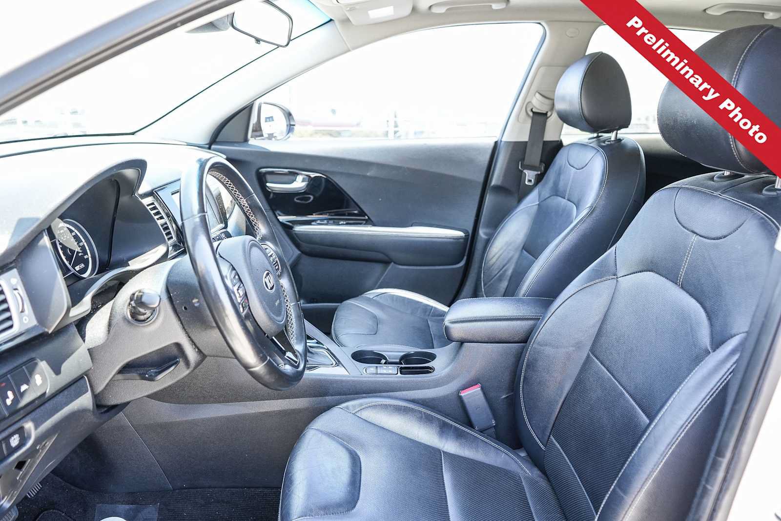 Used 2017 Kia Niro Touring w/ Advanced Technology Package FWD image 14