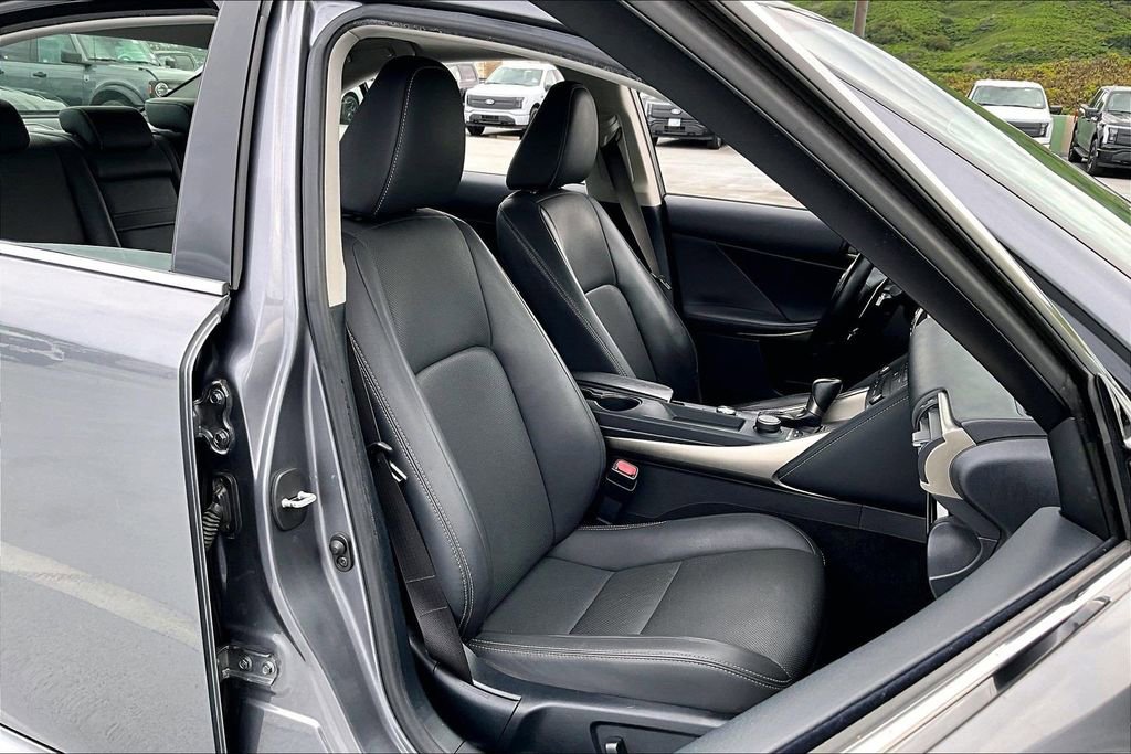 Used 2019 Lexus IS 300 image 7