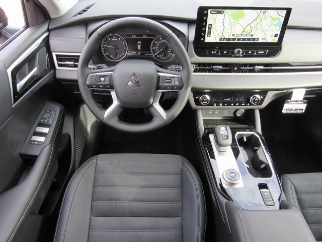 New 2026 Mitsubishi Outlander SE FWD image 10