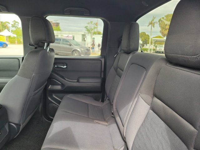 Used 2023 Nissan Frontier SV w/ Midnight Edition Package image 16