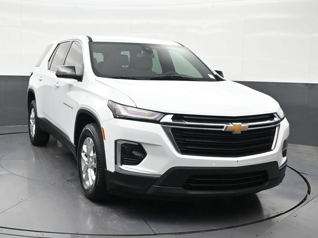 Used 2023 Chevrolet Traverse LS FWD image 8