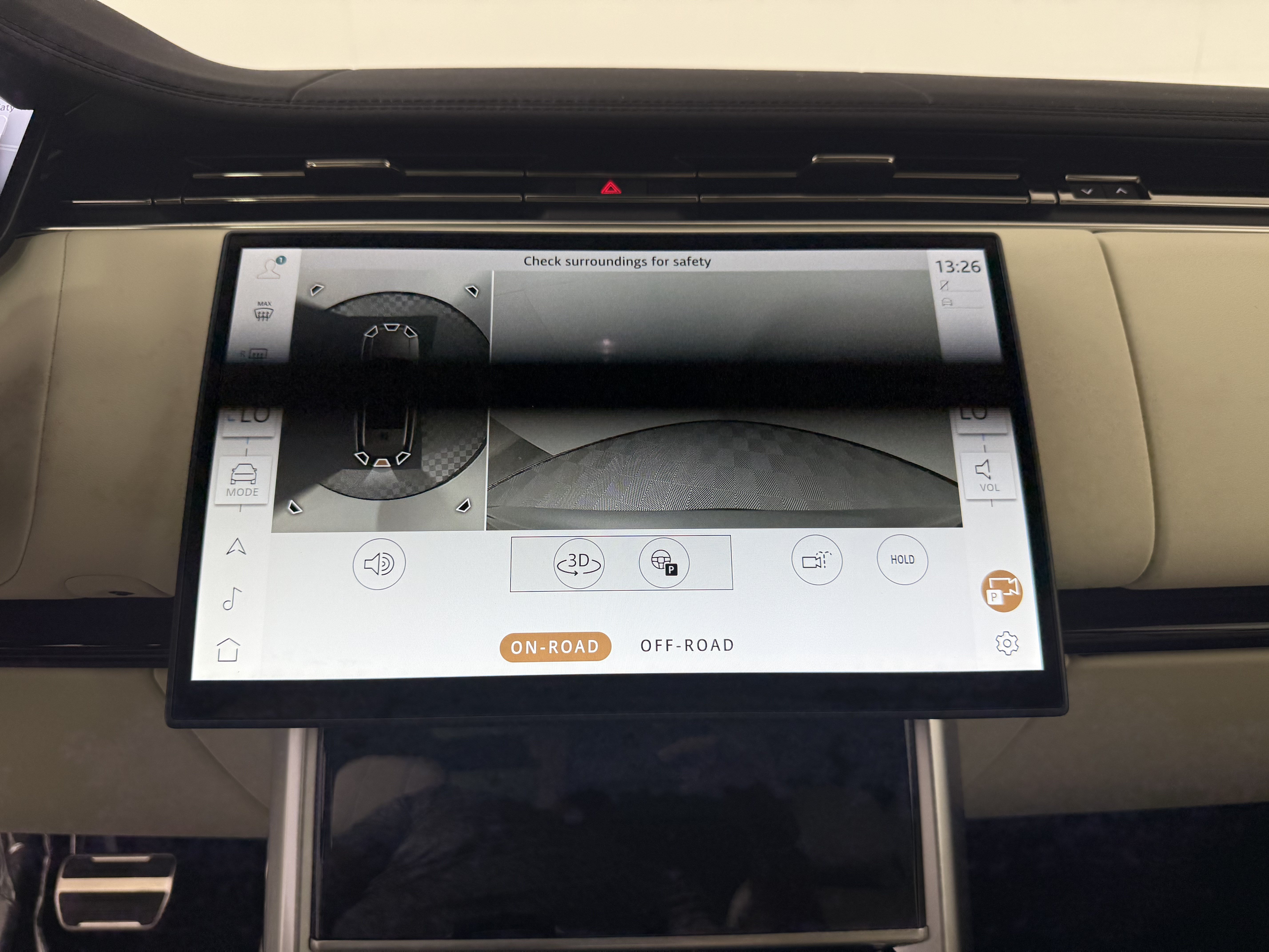 New 2026 Land Rover Range Rover SE AWD/4WD image 18