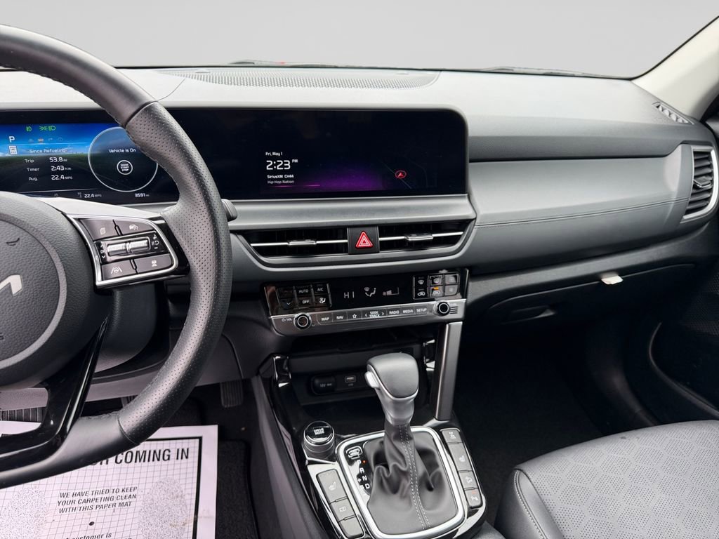 Certified 2025 Kia Seltos SX AWD/4WD image 12