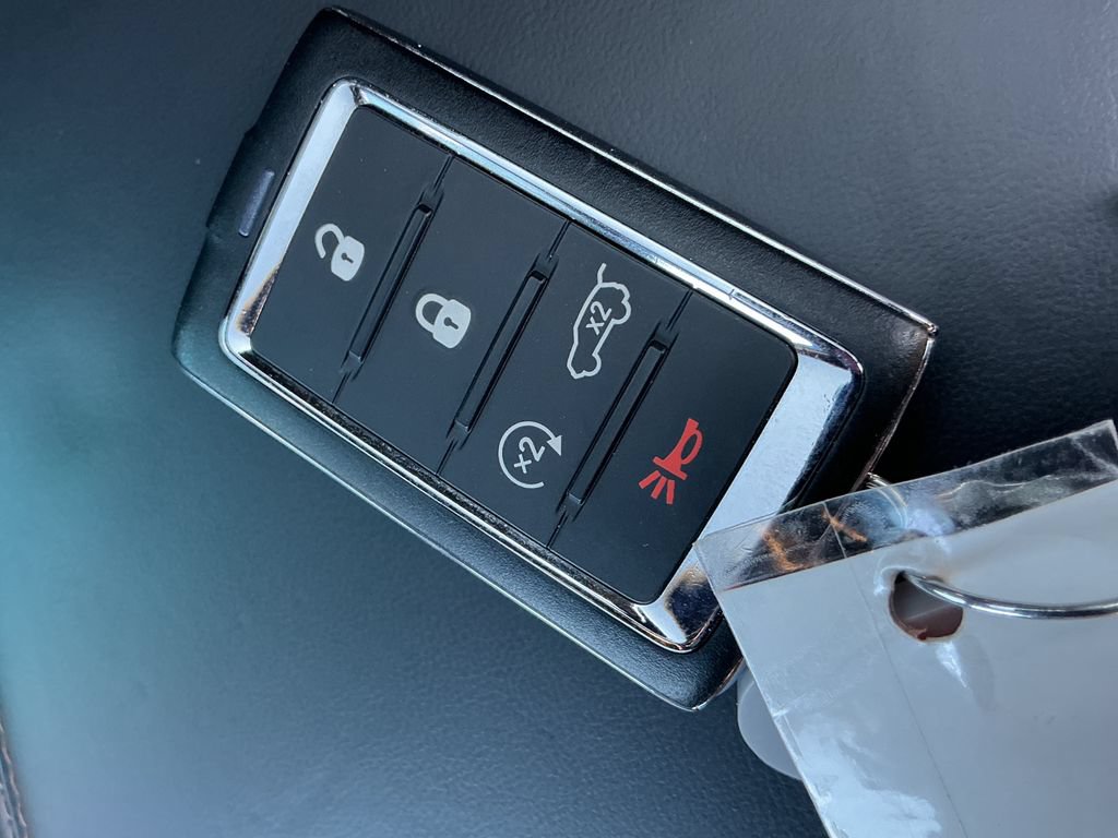 Certified 2023 Jeep Grand Cherokee Summit AWD/4WD image 34