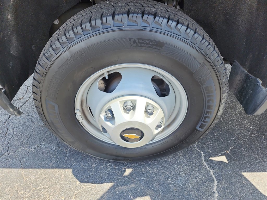 Used 2023 Chevrolet Silverado 3500 W/T image 24
