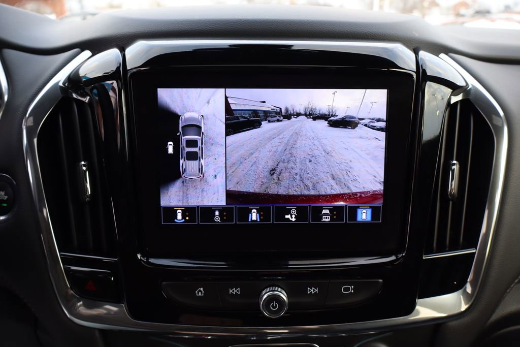 Used 2023 Chevrolet Traverse LT w/ LT Premium Package image 24