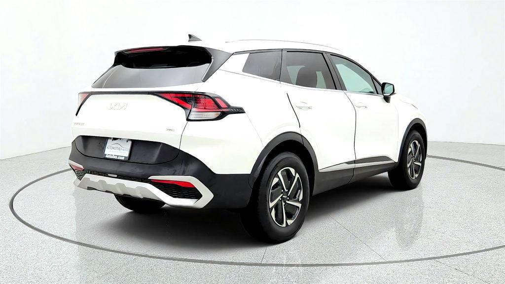 Used 2023 Kia Sportage LX AWD/4WD image 5