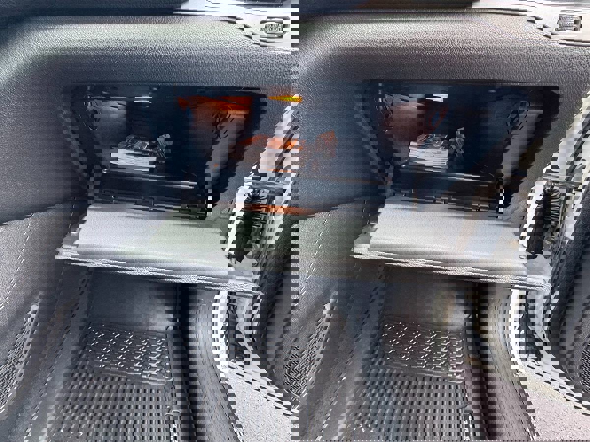 Used 2020 Jeep Cherokee Latitude w/ Cold Weather Group image 31