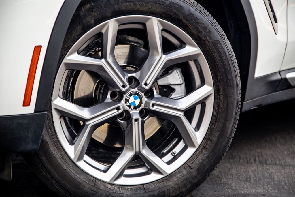 Used 2023 BMW X3 xDrive30i w/ Premium Package AWD/4WD image 9