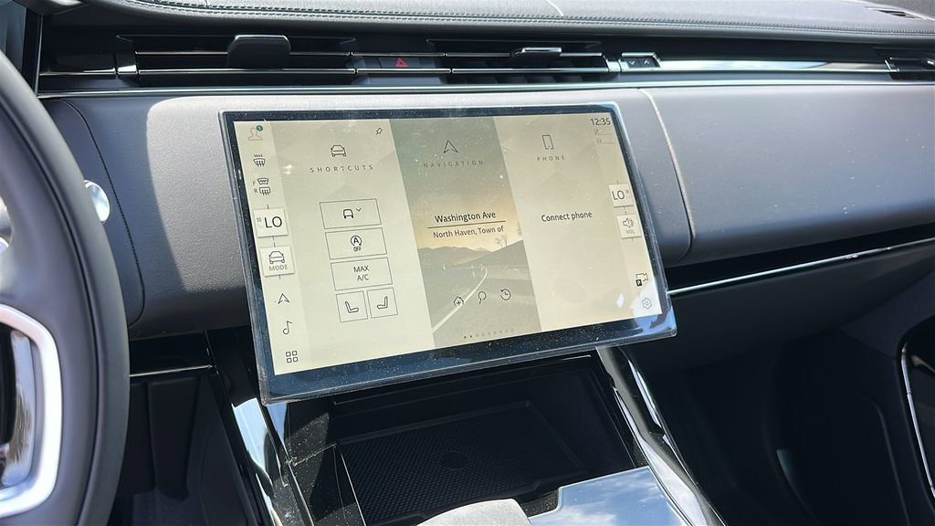 New 2026 Land Rover Range Rover Sport SE image 15