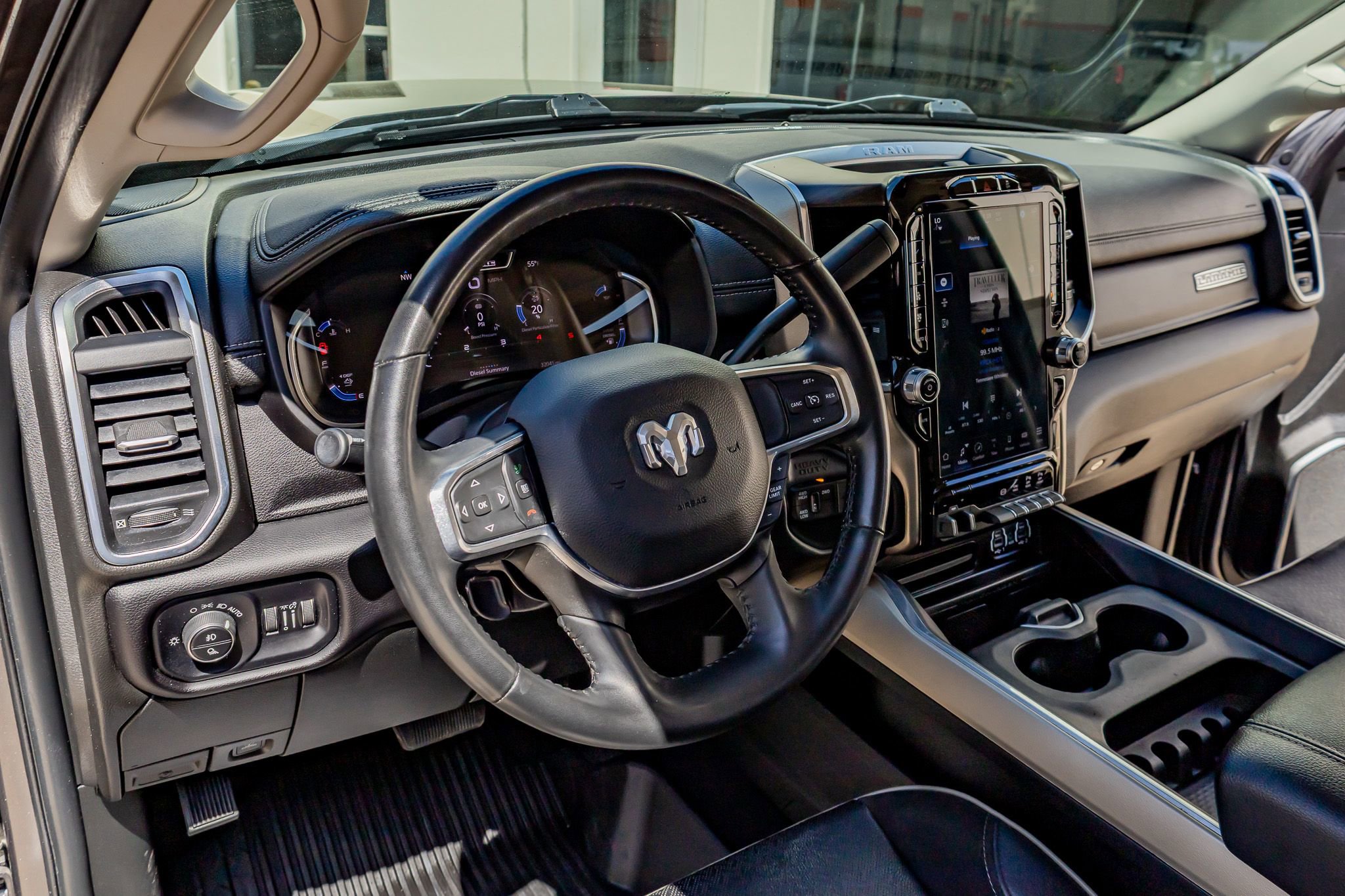 Used 2024 RAM 2500 Laramie AWD/4WD image 17