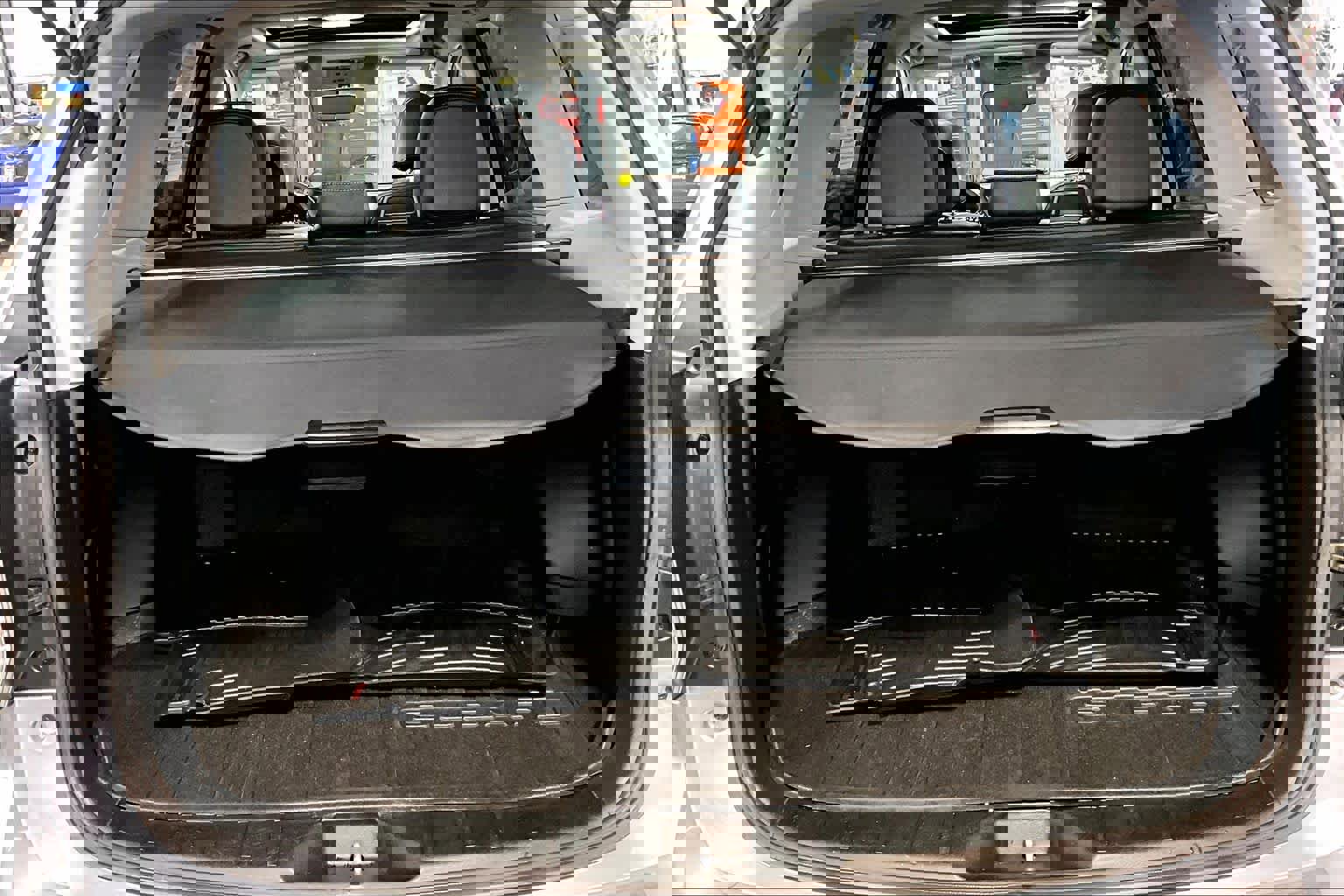 Used 2017 Subaru Forester 2.5i Touring AWD/4WD image 35