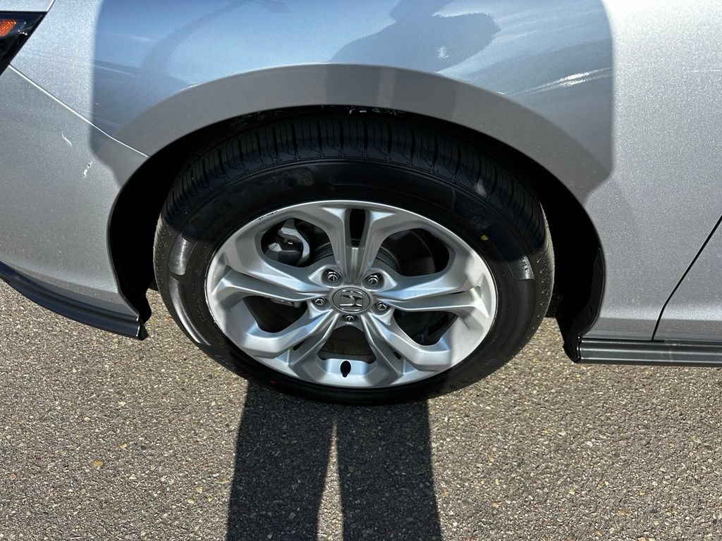Used 2023 Honda Accord LX image 13