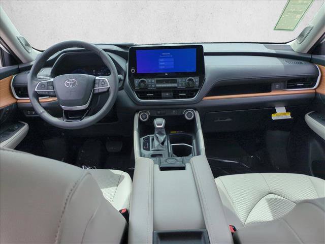 Used 2026 Toyota Grand Highlander FWD image 17