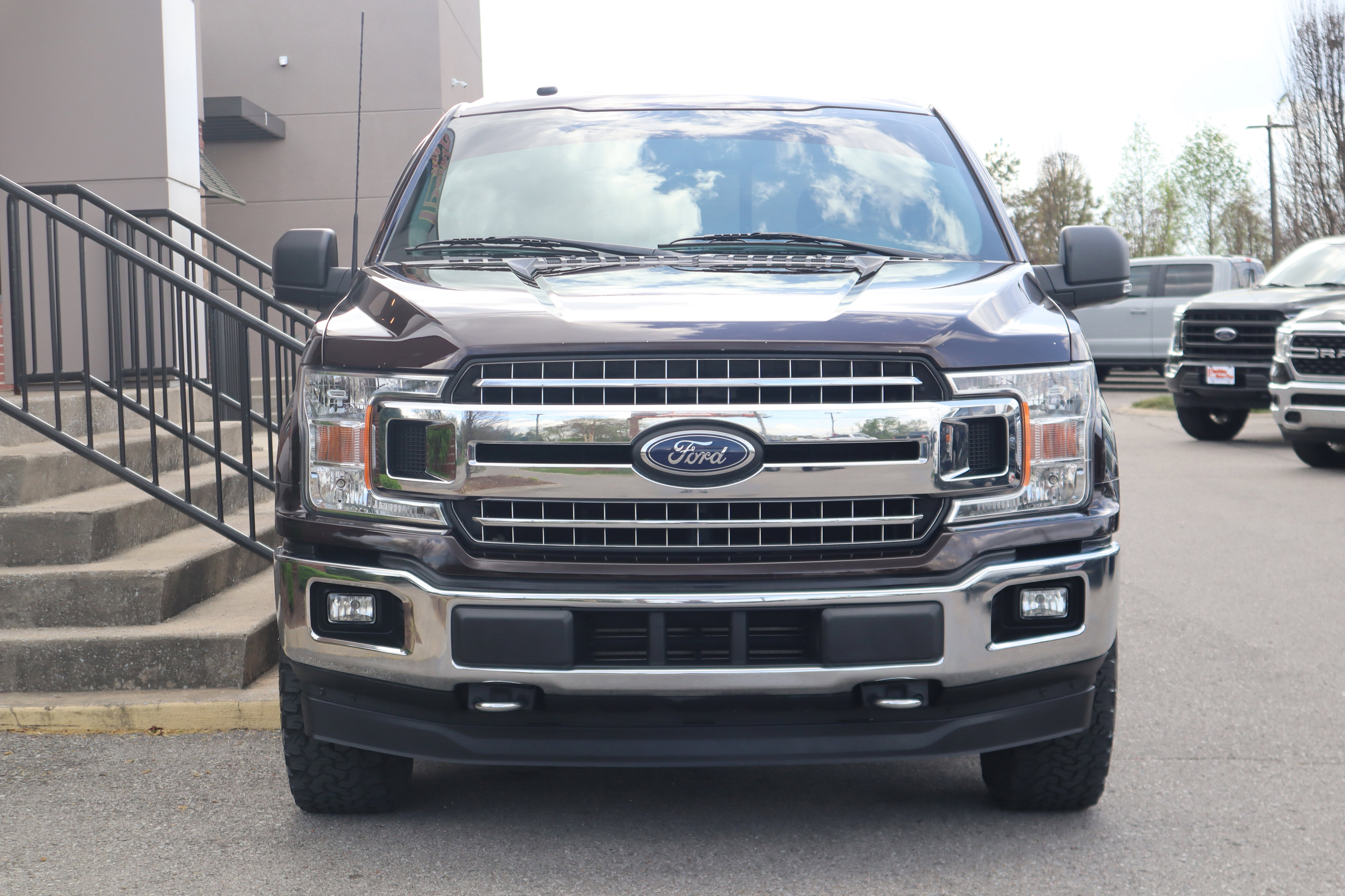Used 2018 Ford F150 XLT w/ Equipment Group 302A Luxury image 4