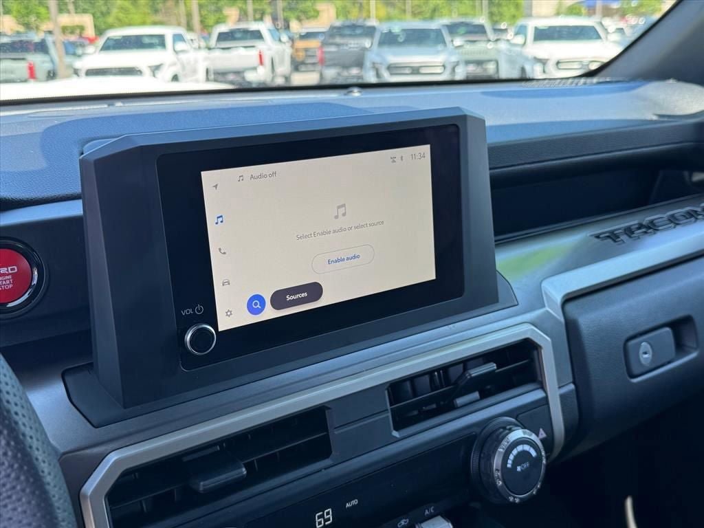 Used 2025 Toyota Tacoma TRD Sport AWD/4WD image 25