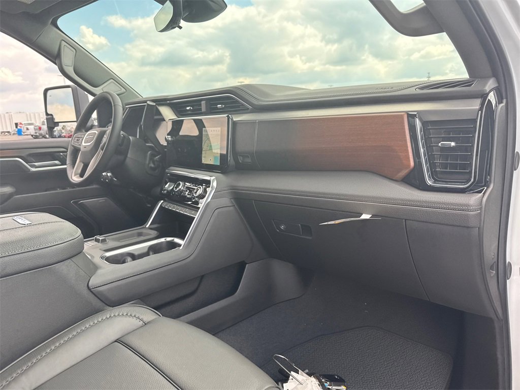New 2026 GMC Sierra 2500 Denali w/ Denali Reserve Package image 41