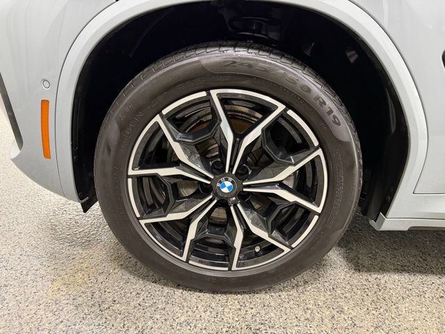 Used 2024 BMW X3 xDrive30i w/ Premium Package image 32