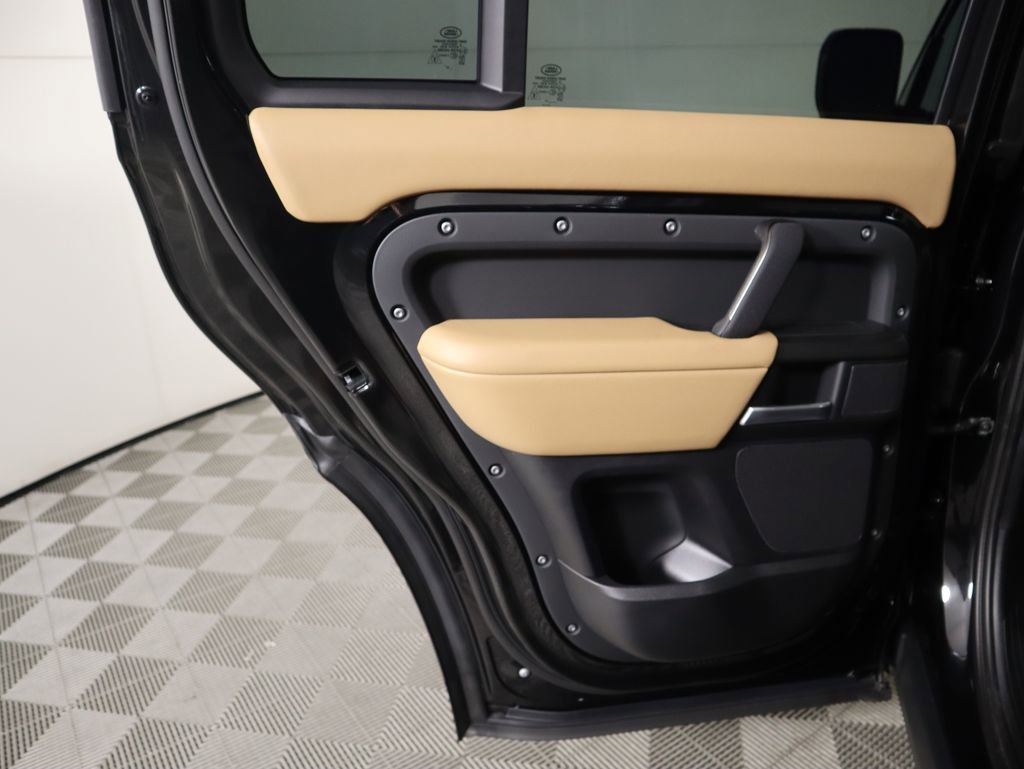 New 2025 Land Rover Defender 130 V8 image 28