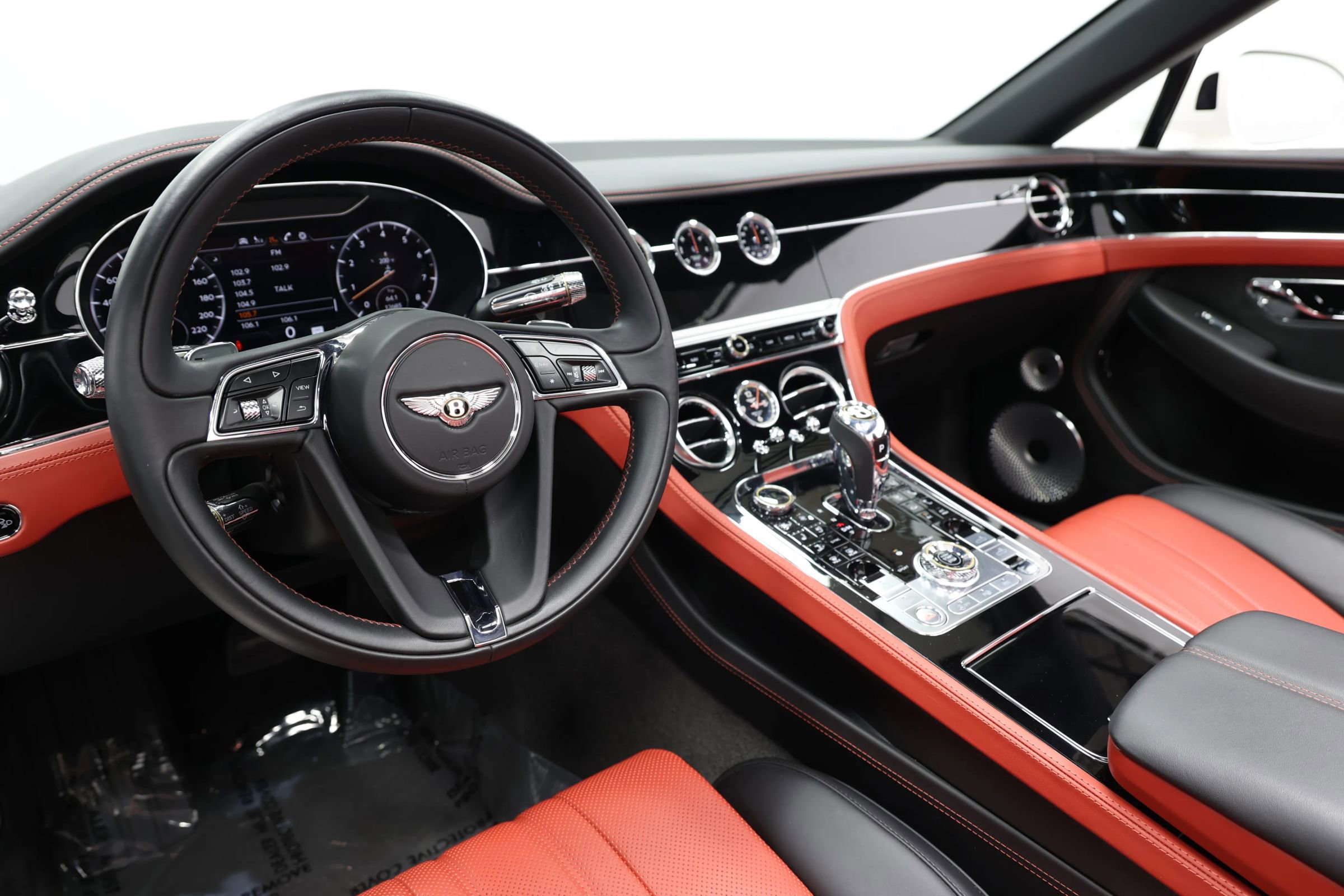 Used 2020 Bentley Continental GT V8 image 25