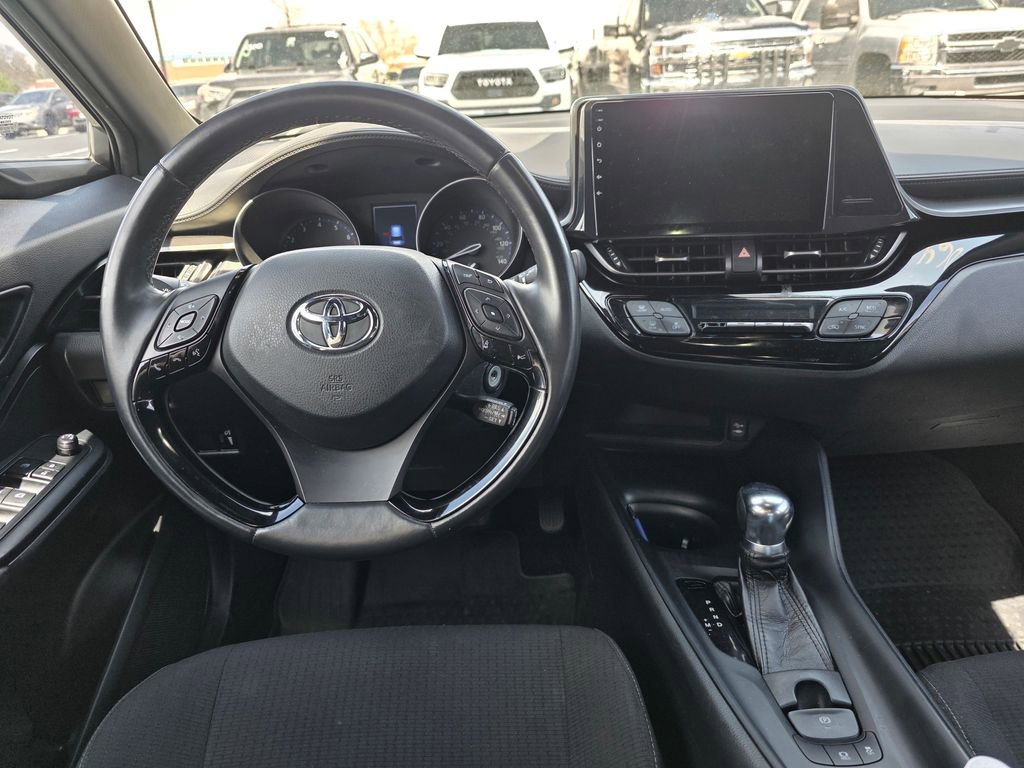 Used 2018 Toyota C-HR XLE FWD image 8