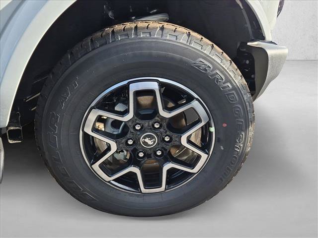 New 2026 Ford Bronco Outer Banks AWD/4WD image 18
