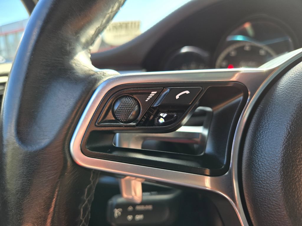 Used 2015 Porsche Macan Turbo AWD/4WD image 20