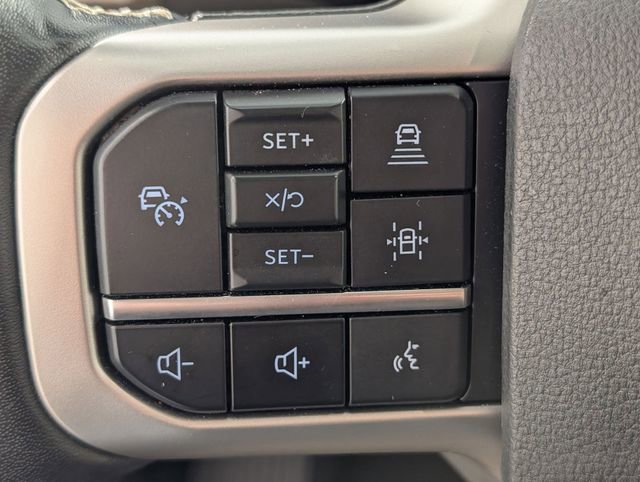 Used 2024 Ford Expedition Limited image 17