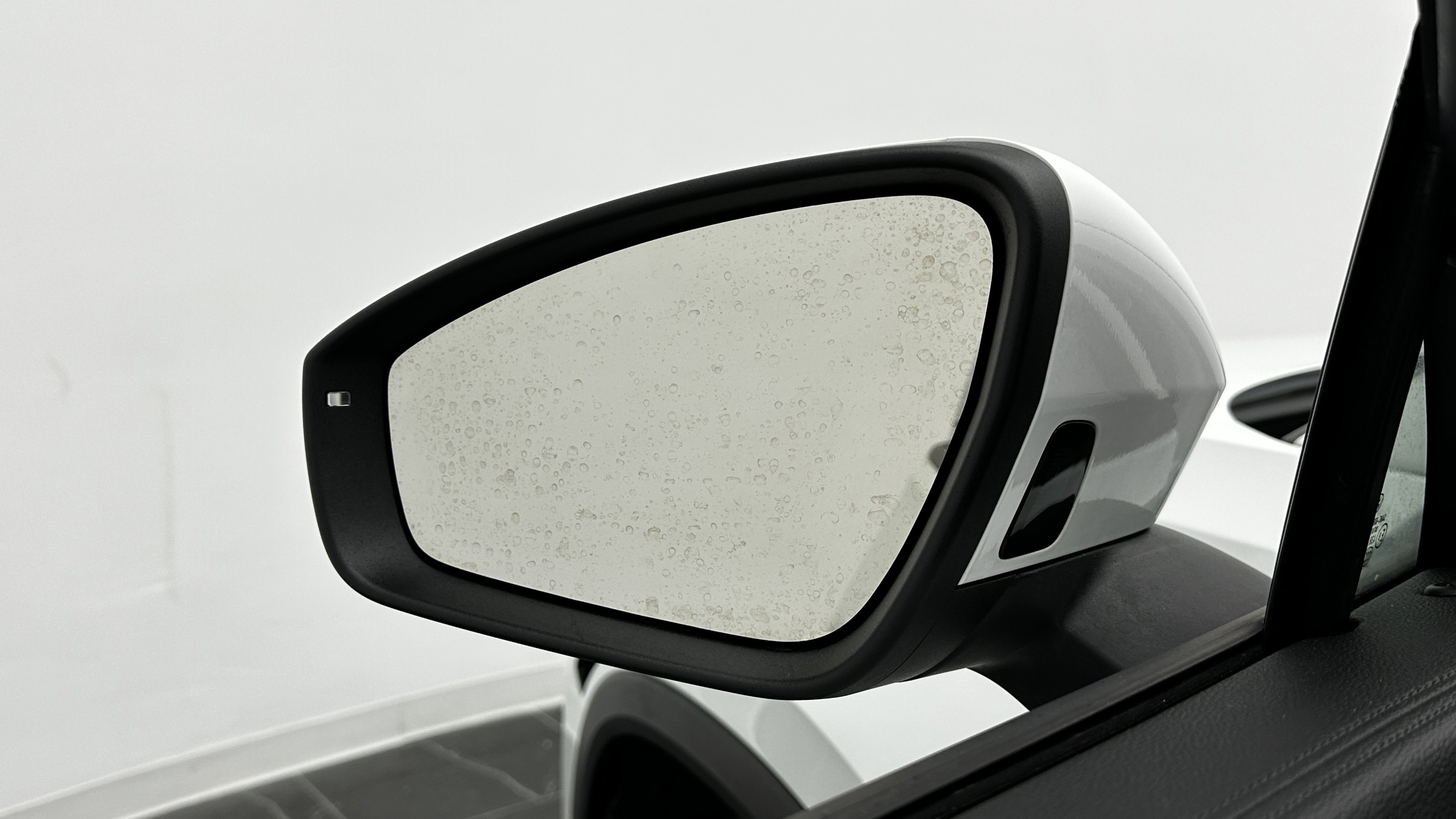 Used 2025 Volkswagen Tiguan S image 12
