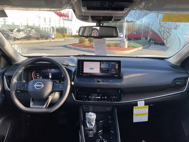 New 2026 Nissan Rogue Platinum AWD/4WD image 16