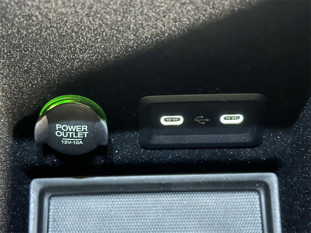 New 2025 Aston Martin DBX 707 image 27