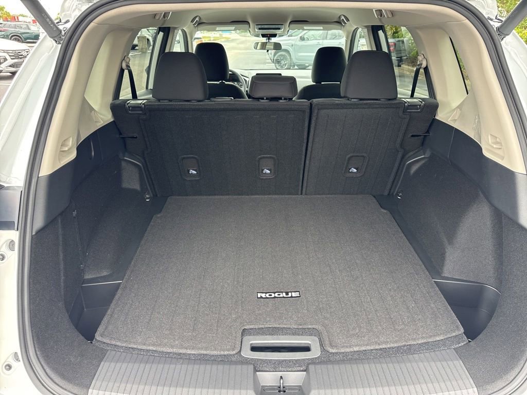 New 2026 Nissan Rogue SV FWD image 16