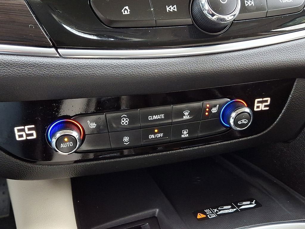 Certified 2023 Buick Enclave Essence FWD image 17