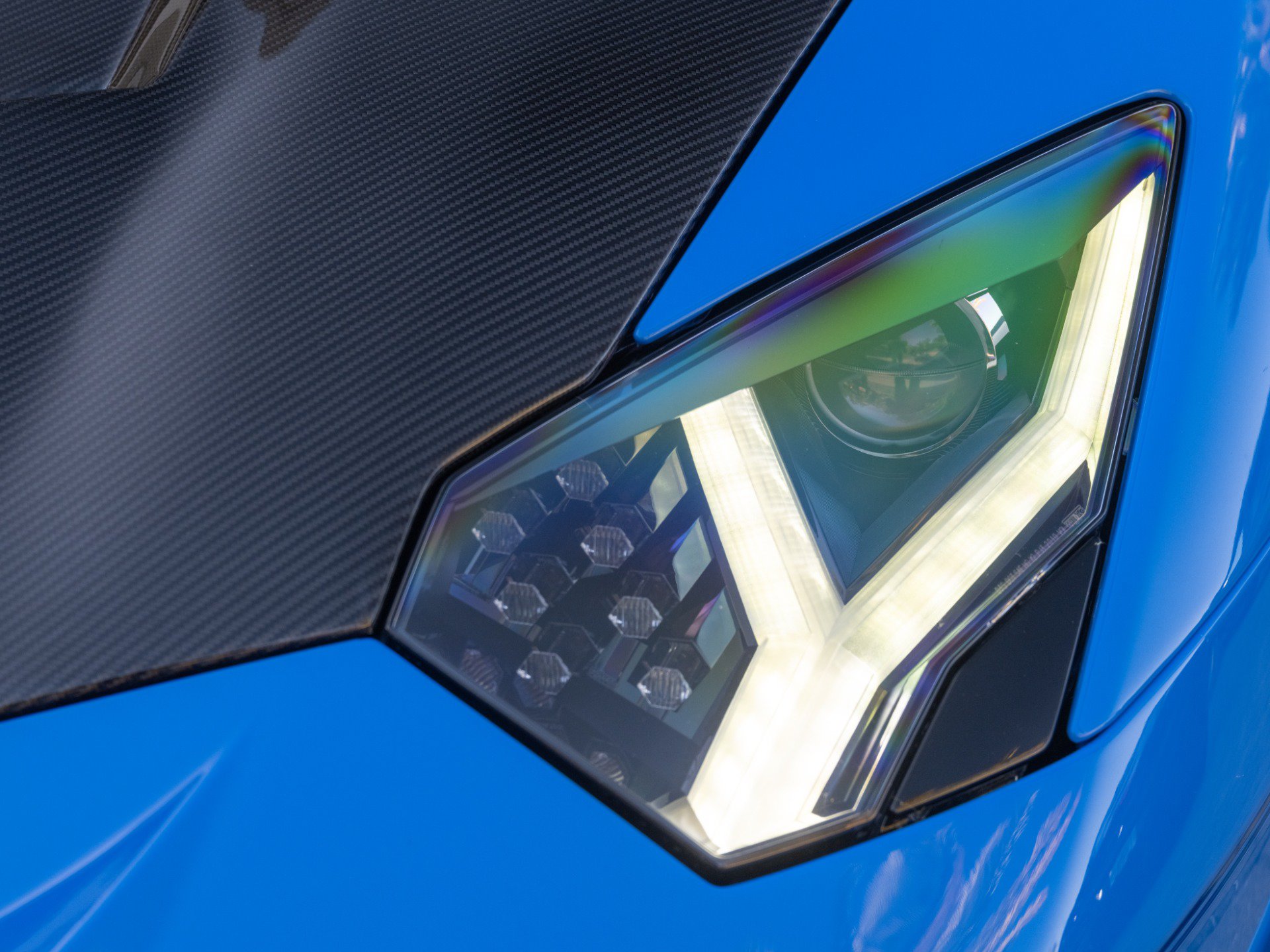 Used 2020 Lamborghini Aventador SVJ AWD/4WD image 18