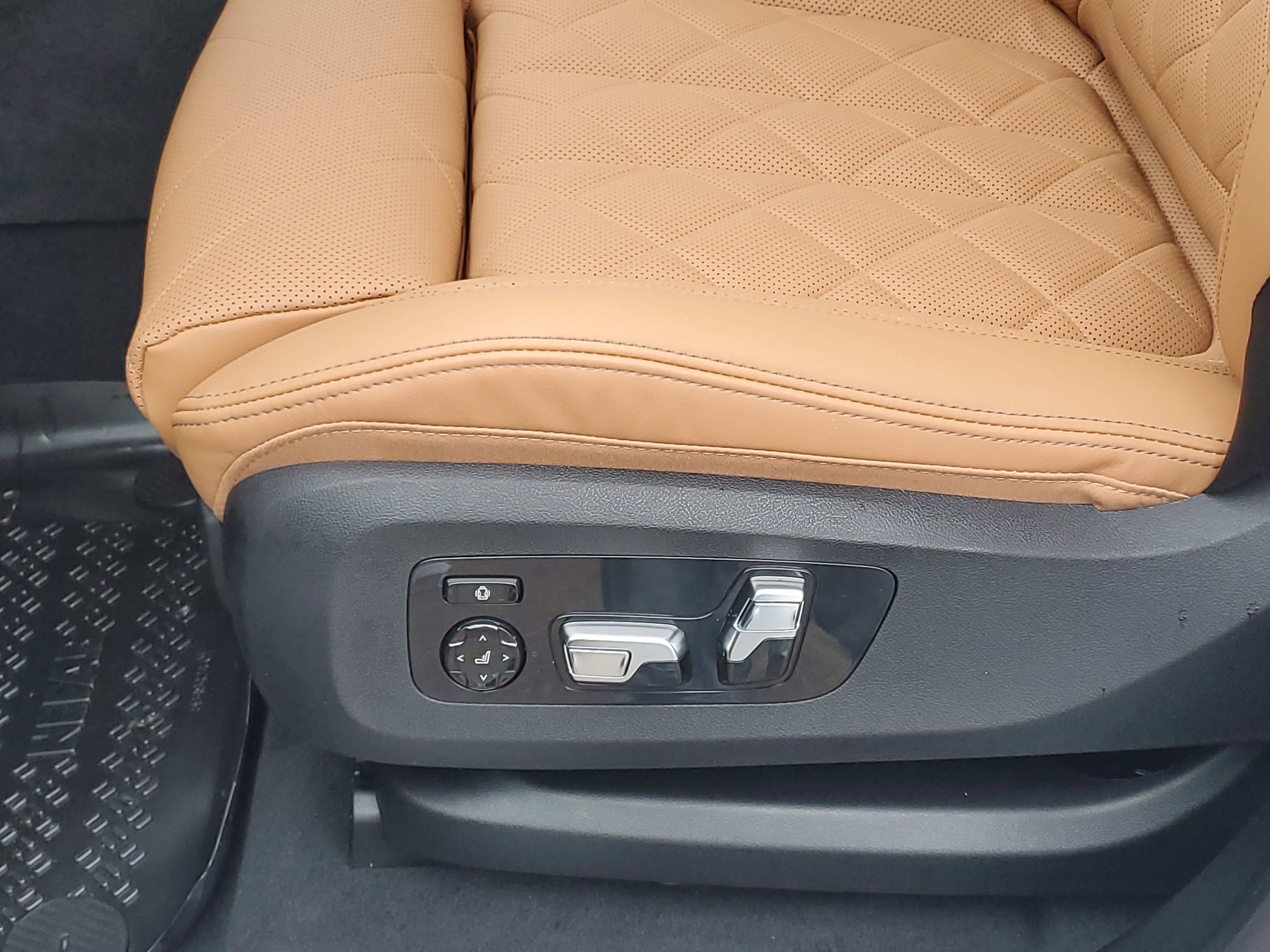 New 2026 BMW X5 xDrive40i w/ M Sport Package AWD/4WD image 9